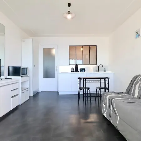 Apartment La Caravelle - 2 Prs - Front De - Clim Antibes